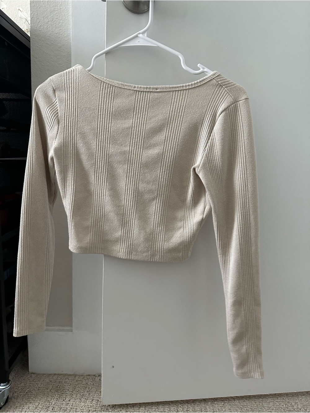 Zara Ribbed Cream Button-Front Crop Top - Picture 2 of 2